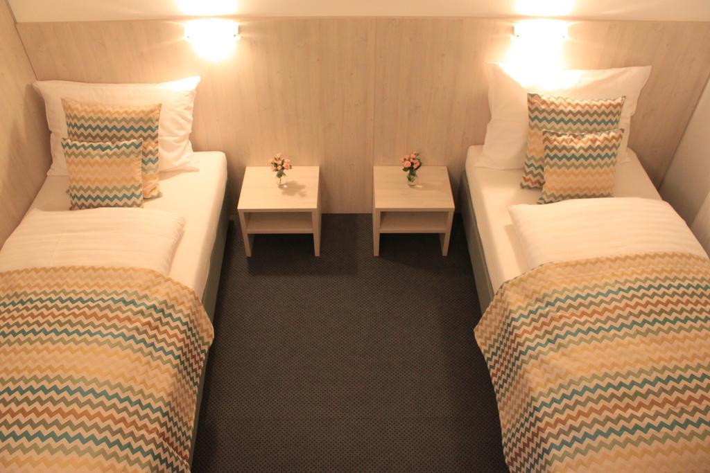 Best Sleep Hotel Spielberg Bei Knittelfeld Esterno foto