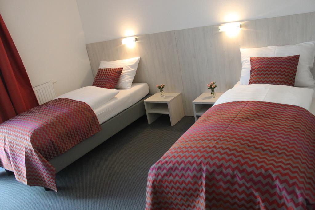 Best Sleep Hotel Spielberg Bei Knittelfeld Esterno foto