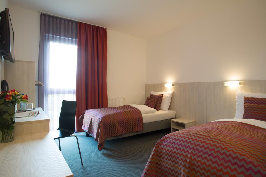 Best Sleep Hotel Spielberg Bei Knittelfeld Esterno foto