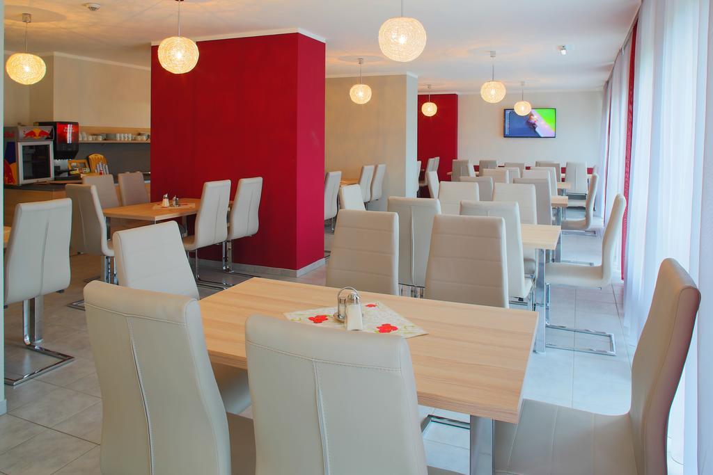Best Sleep Hotel Spielberg Bei Knittelfeld Esterno foto