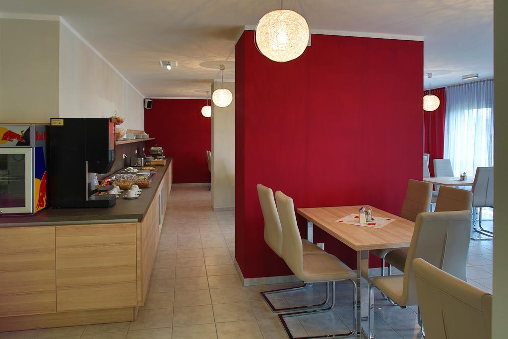 Best Sleep Hotel Spielberg Bei Knittelfeld Esterno foto
